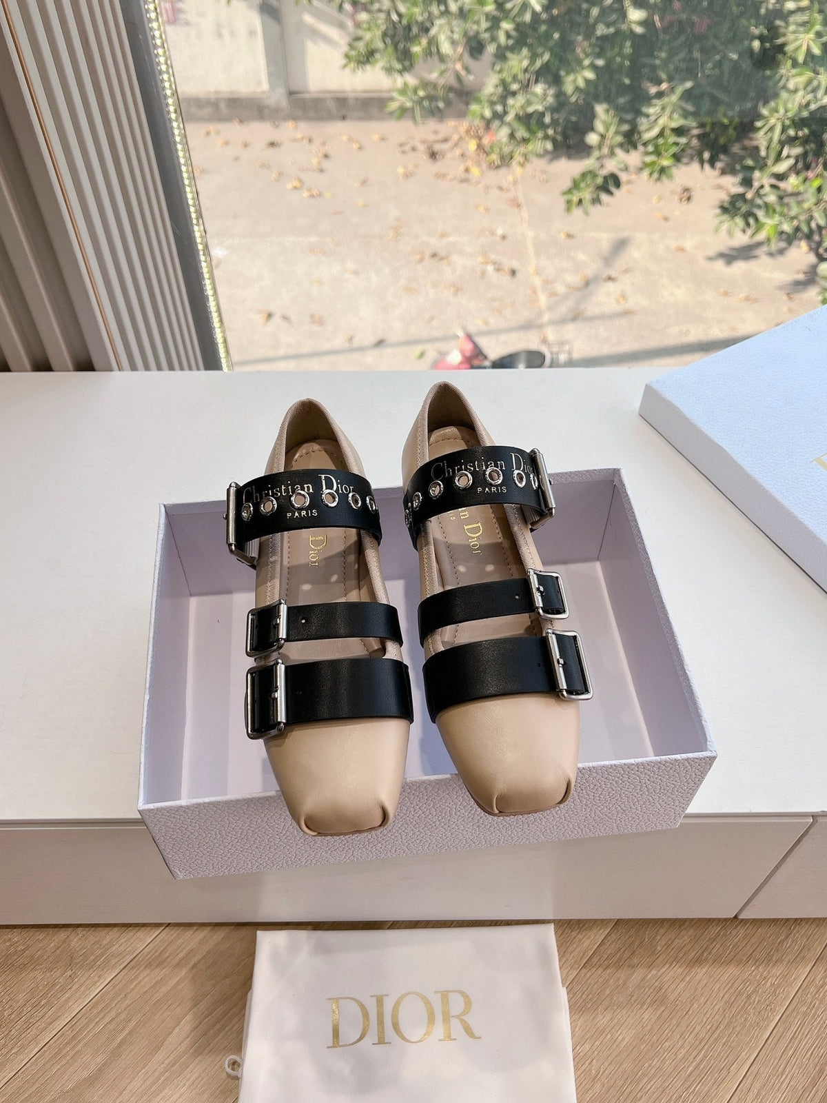 DIOR PUNK BALLET FLAT IN CAMEL BEIGE MIX BLACK SUPPLE CALFSKIN