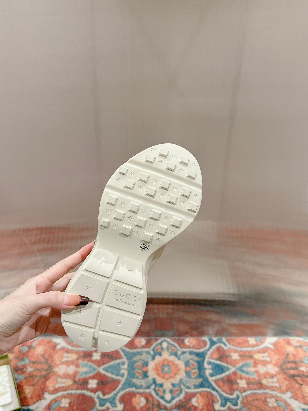 GUCCI RHYTON TRAINER WHITE CALFSKIN WITH BEAR MOTIF
